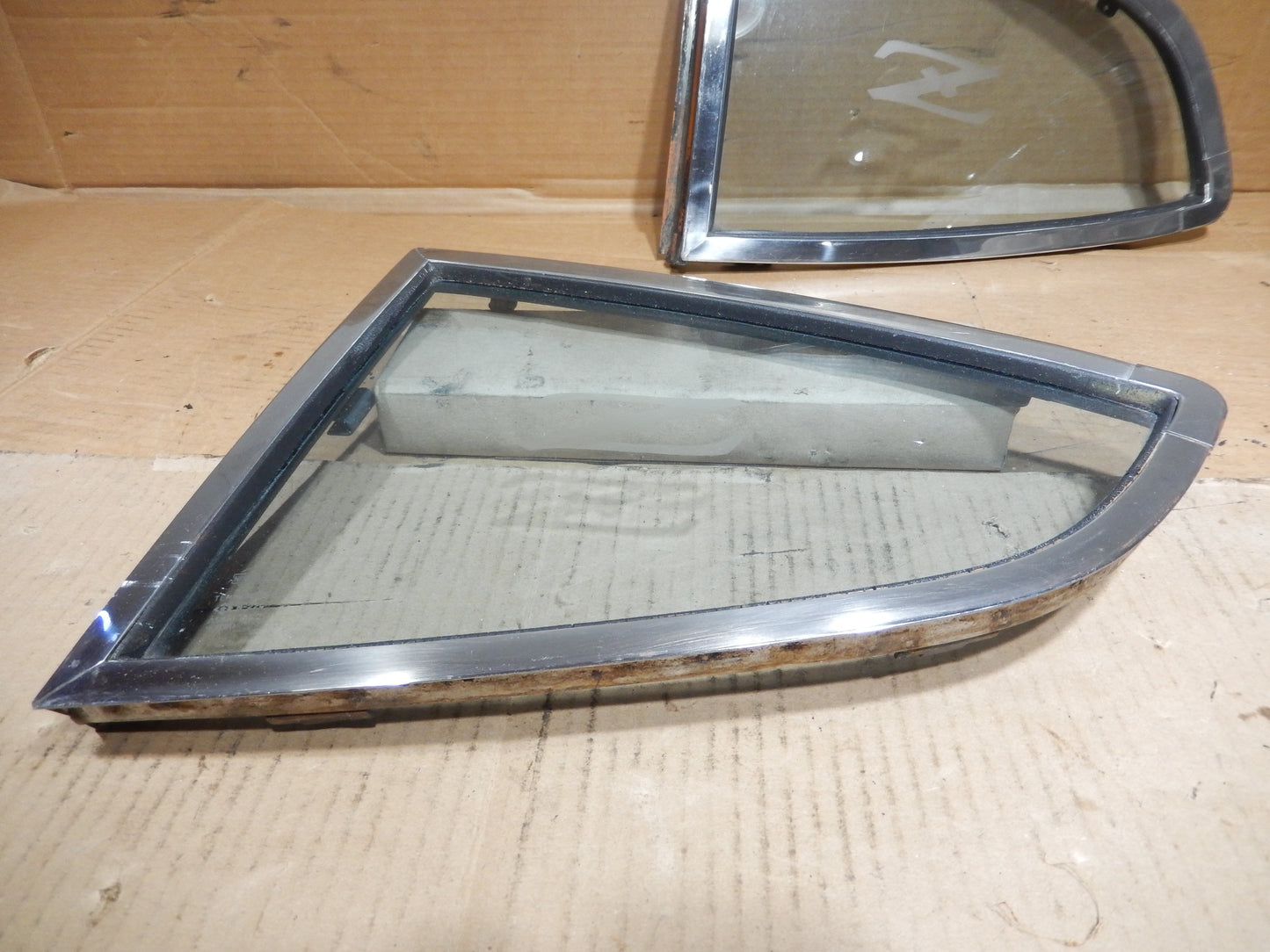 Datsun 240Z Pair Of Etched " Z " Rear Quarter Windows