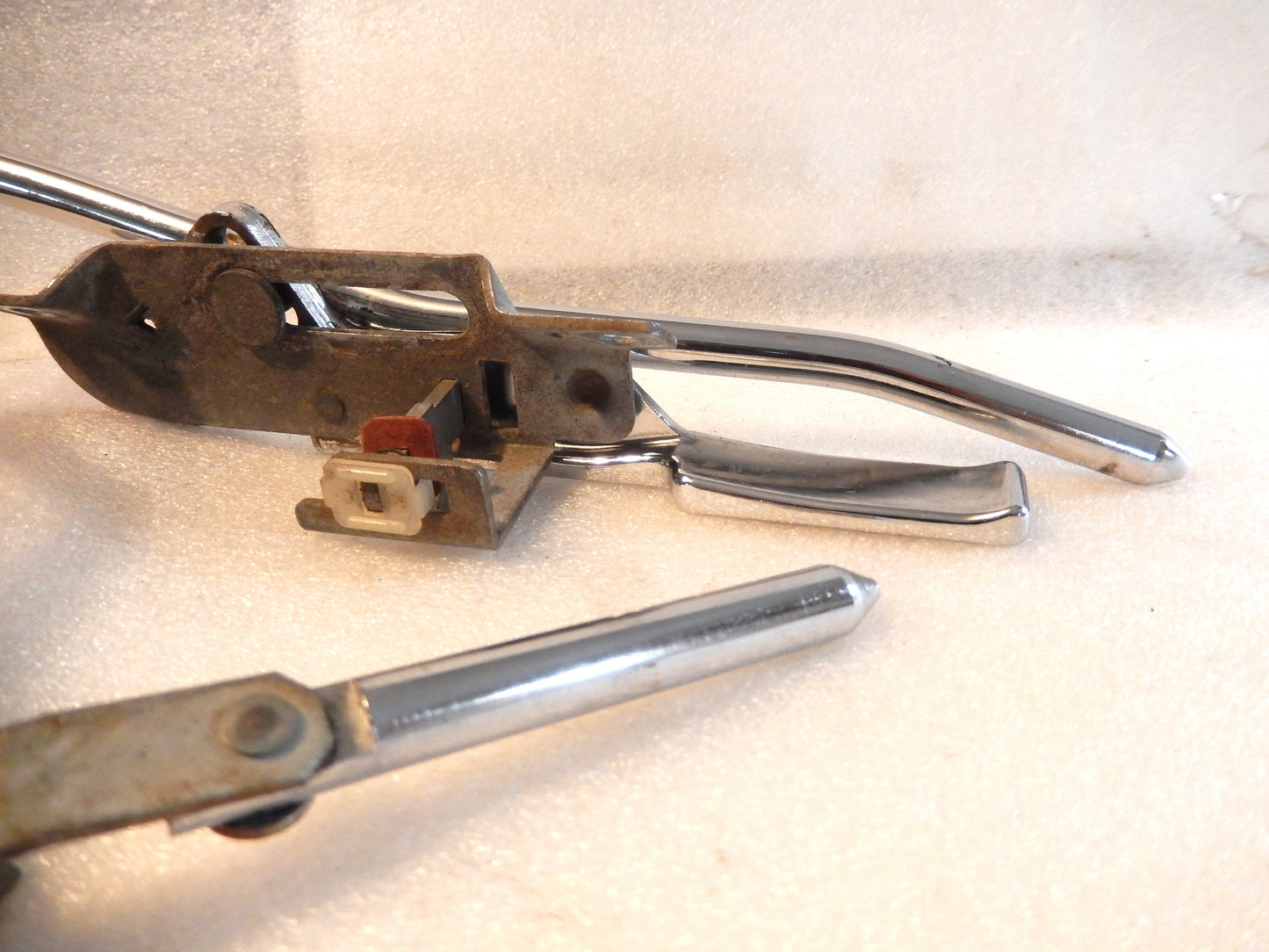 Datsun 280ZX Driver Side T-Roof Latch / Lock Mechanism