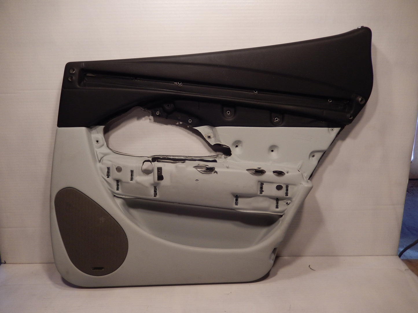 Maserati Quattroporte M-139 OEM Black / Gray Rear Passengers Interior Door Panel