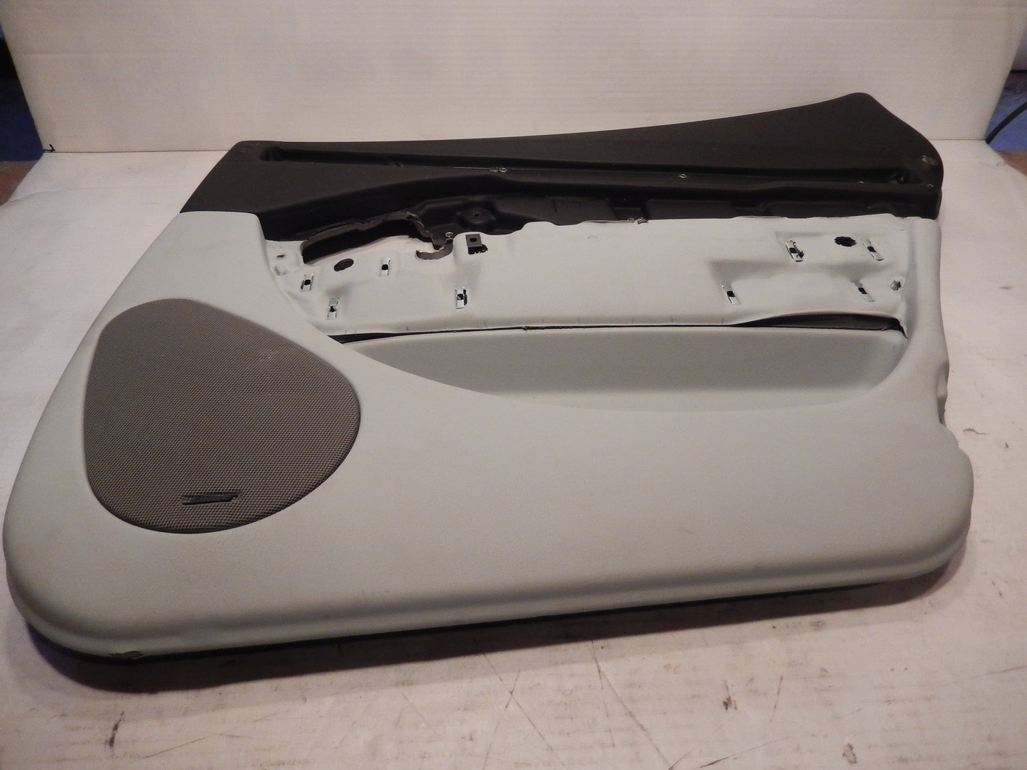 Maserati Quattroporte M-139 OEM Black / Gray Rear Passengers Interior Door Panel