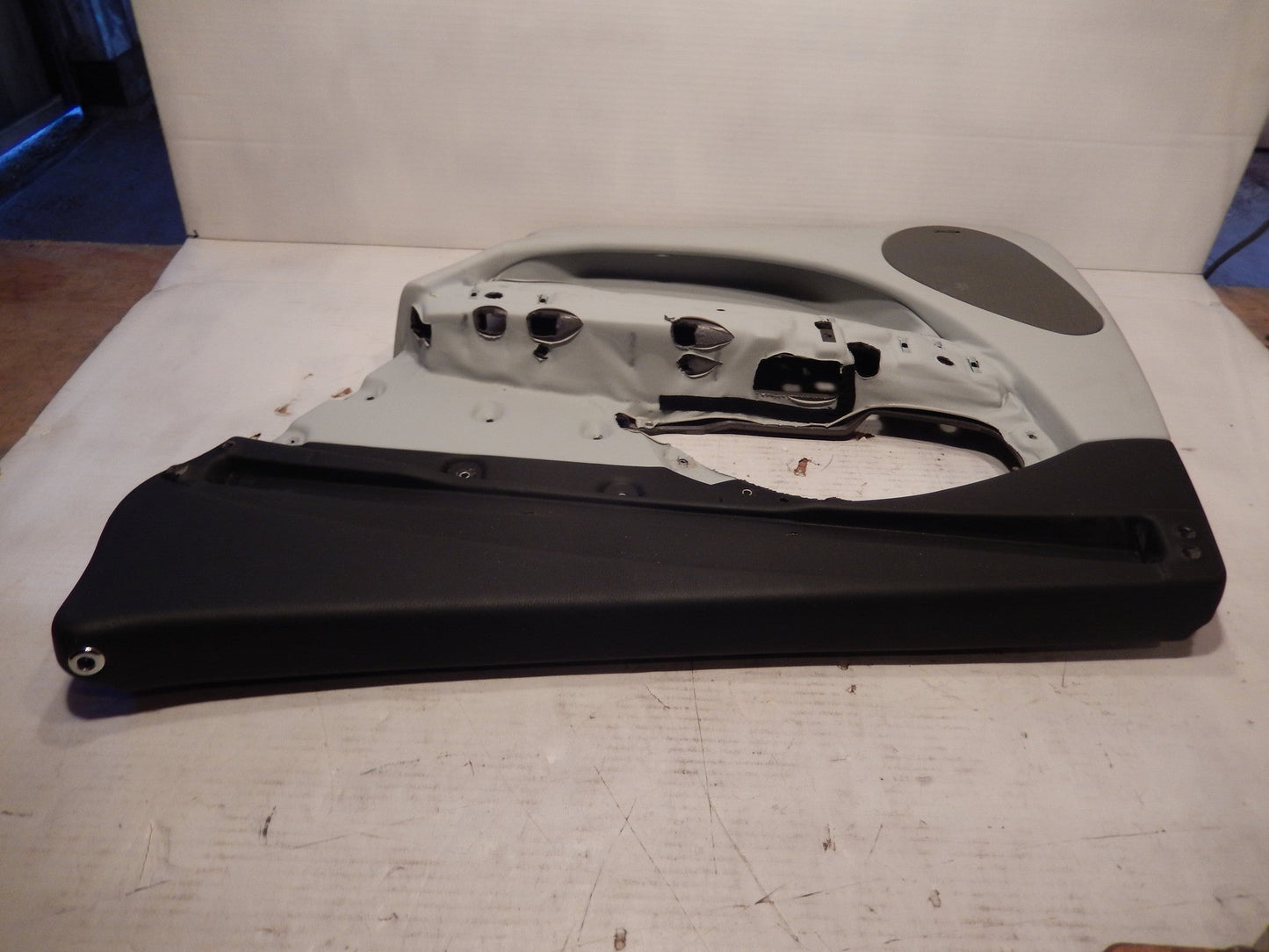 Maserati Quattroporte M-139 OEM Black / Gray Rear Passengers Interior Door Panel
