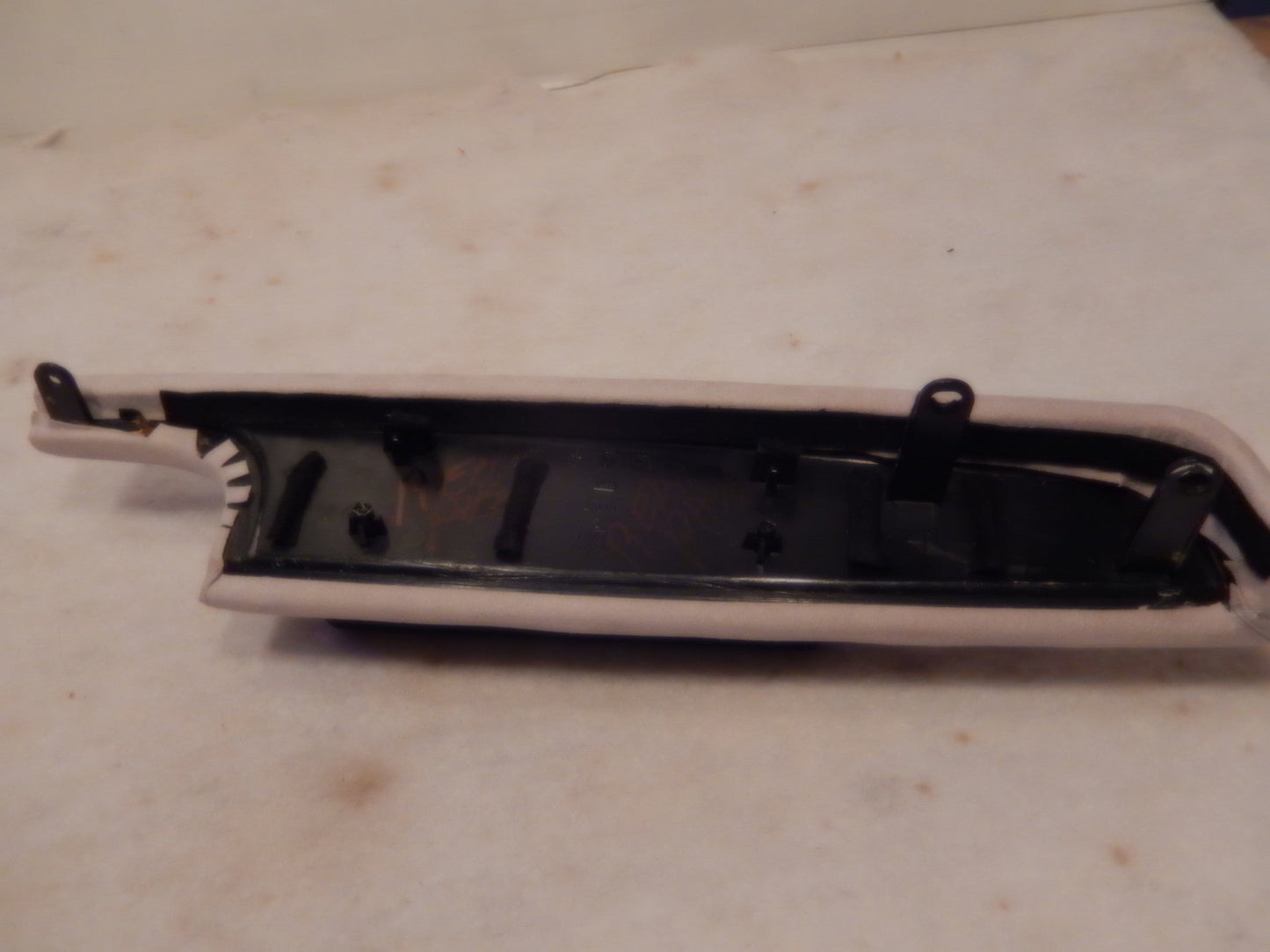 Maserati Quattroporte M-139 Rear Passengers Light Gray Armrest