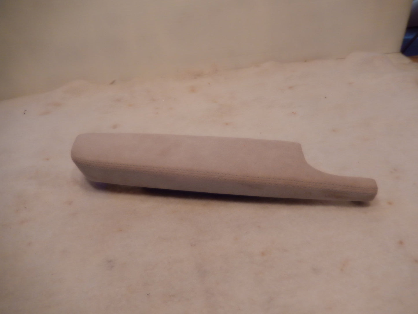 Maserati Quattroporte M-139 Rear Drivers Light Gray Armrest