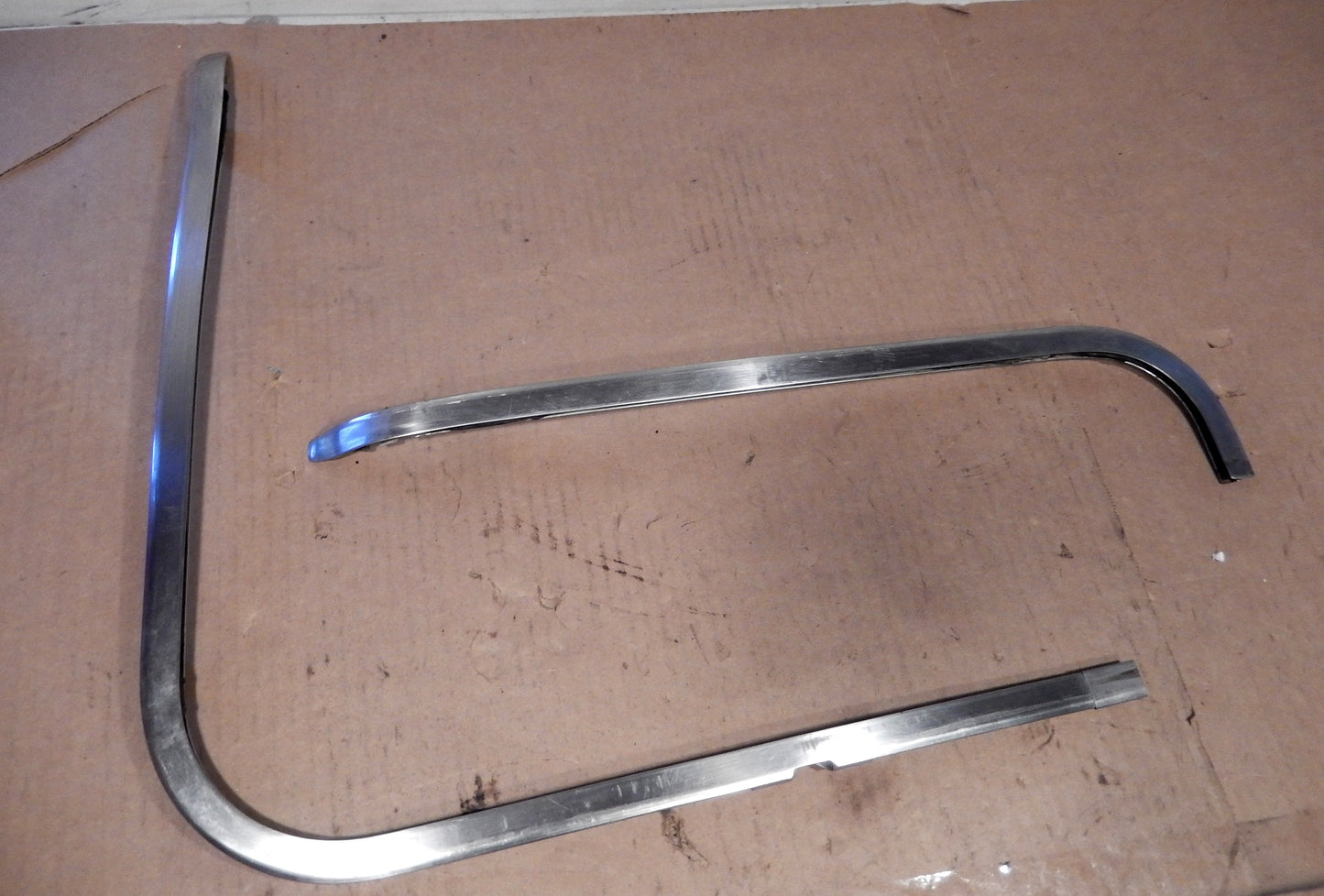 Datsun 280ZX Passenger Glass T-Roof Trim Set