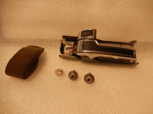 Datsun 280ZX Driver Door Lock Rod Lever