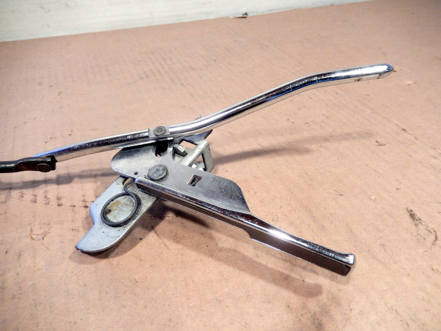 Datsun 280ZX Passenger Glass T-Roof Latch Lock