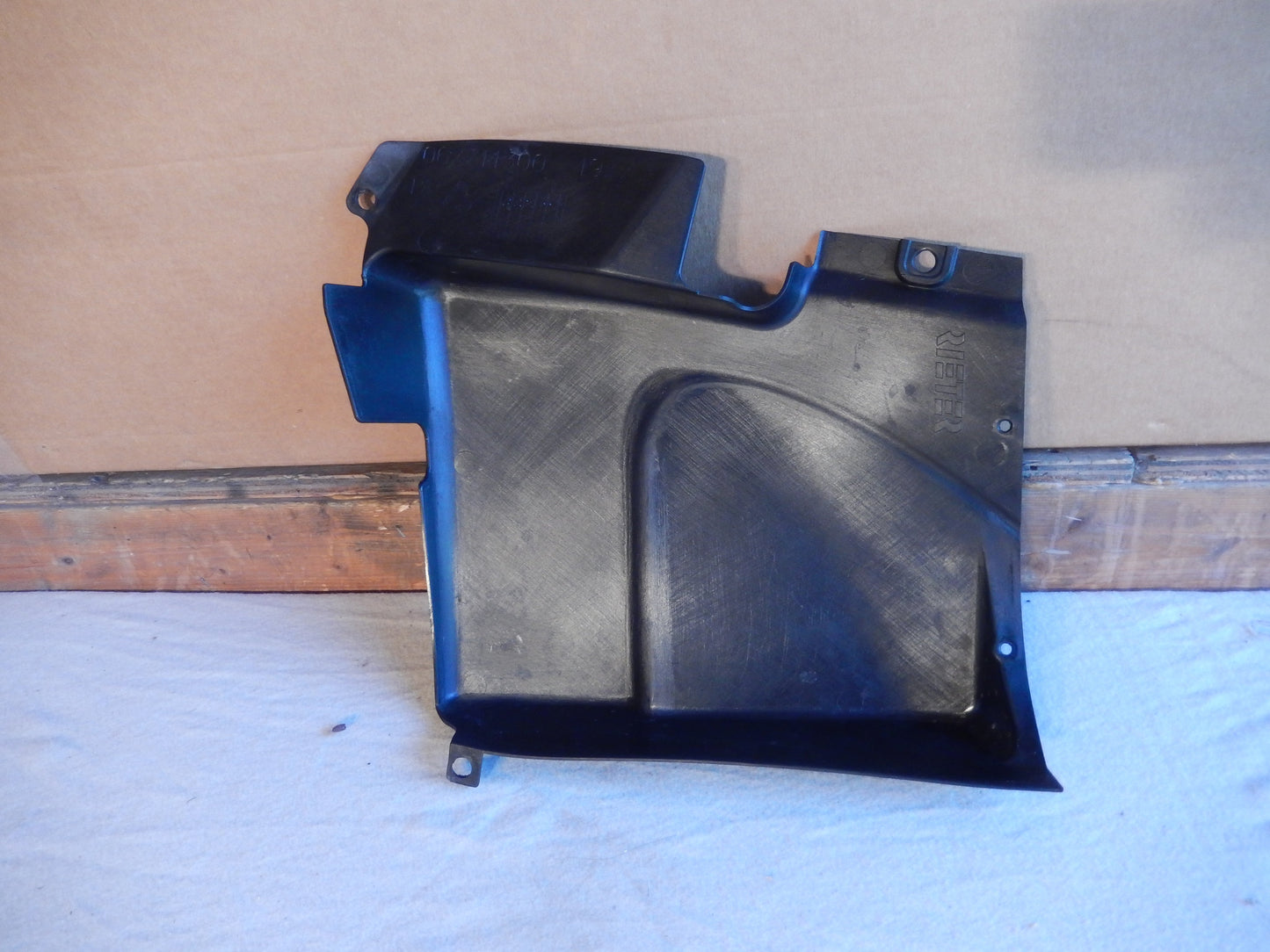 Maserati Quattroporte Engine Bay Air Filter Cover