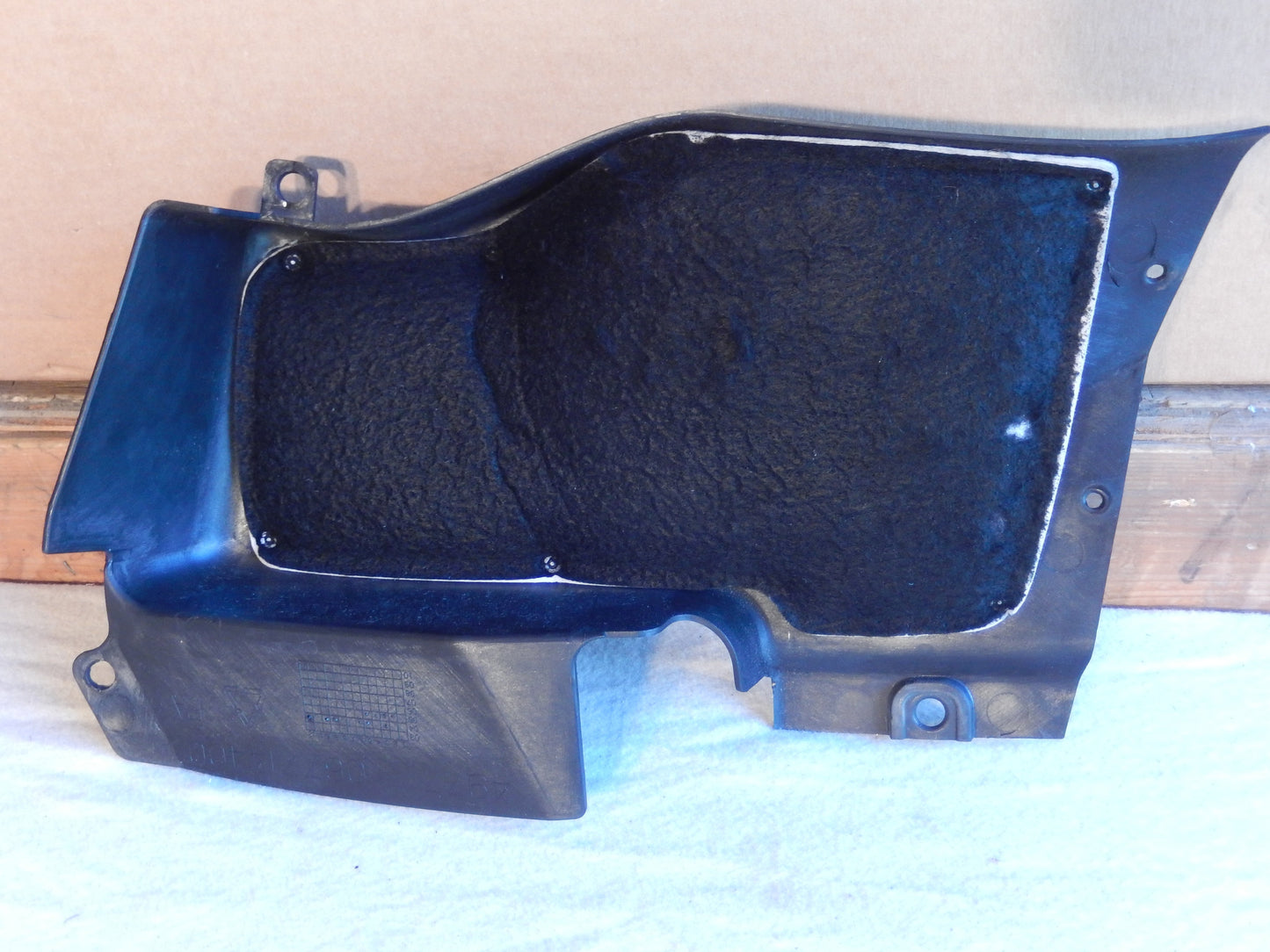 Maserati Quattroporte Engine Bay Air Filter Cover