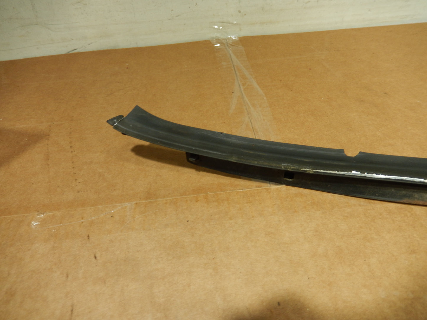 Datsun 280ZX Passenger Door Exterior Window Scraper