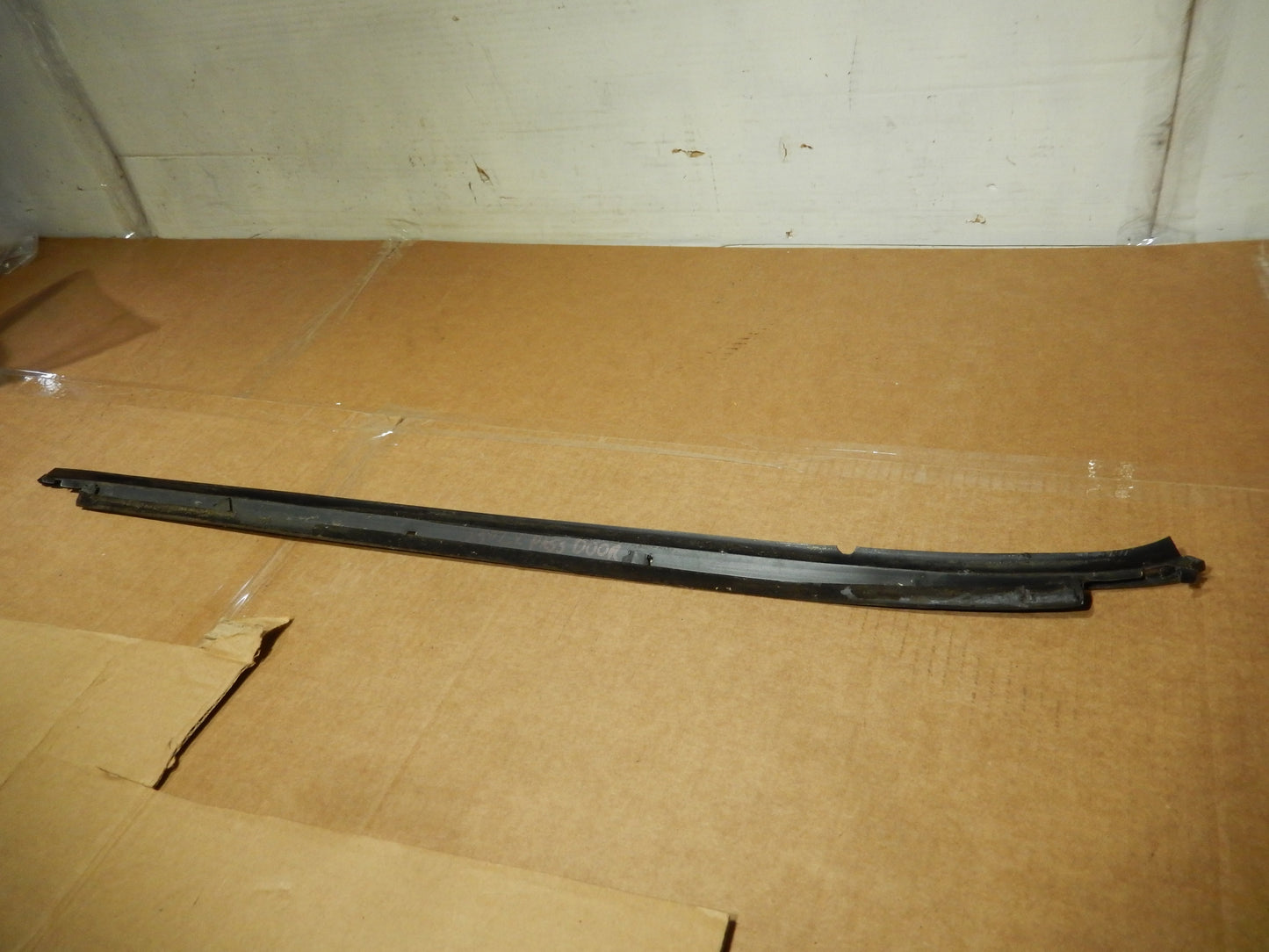 Datsun 280ZX Passenger Door Exterior Window Scraper