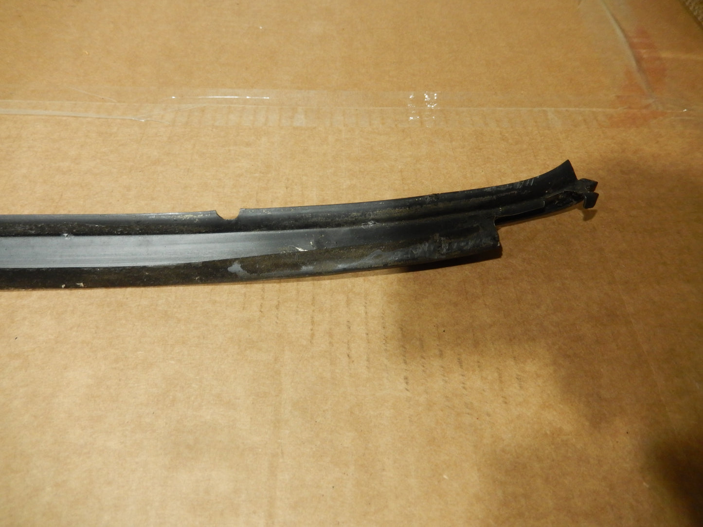 Datsun 280ZX Passenger Door Exterior Window Scraper