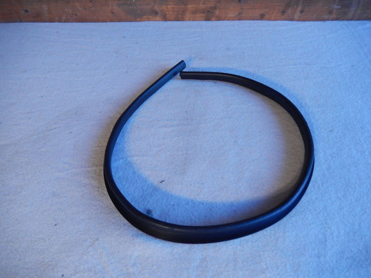 Maserati Quattroporte Front Passengers Side Fender Rim Trim