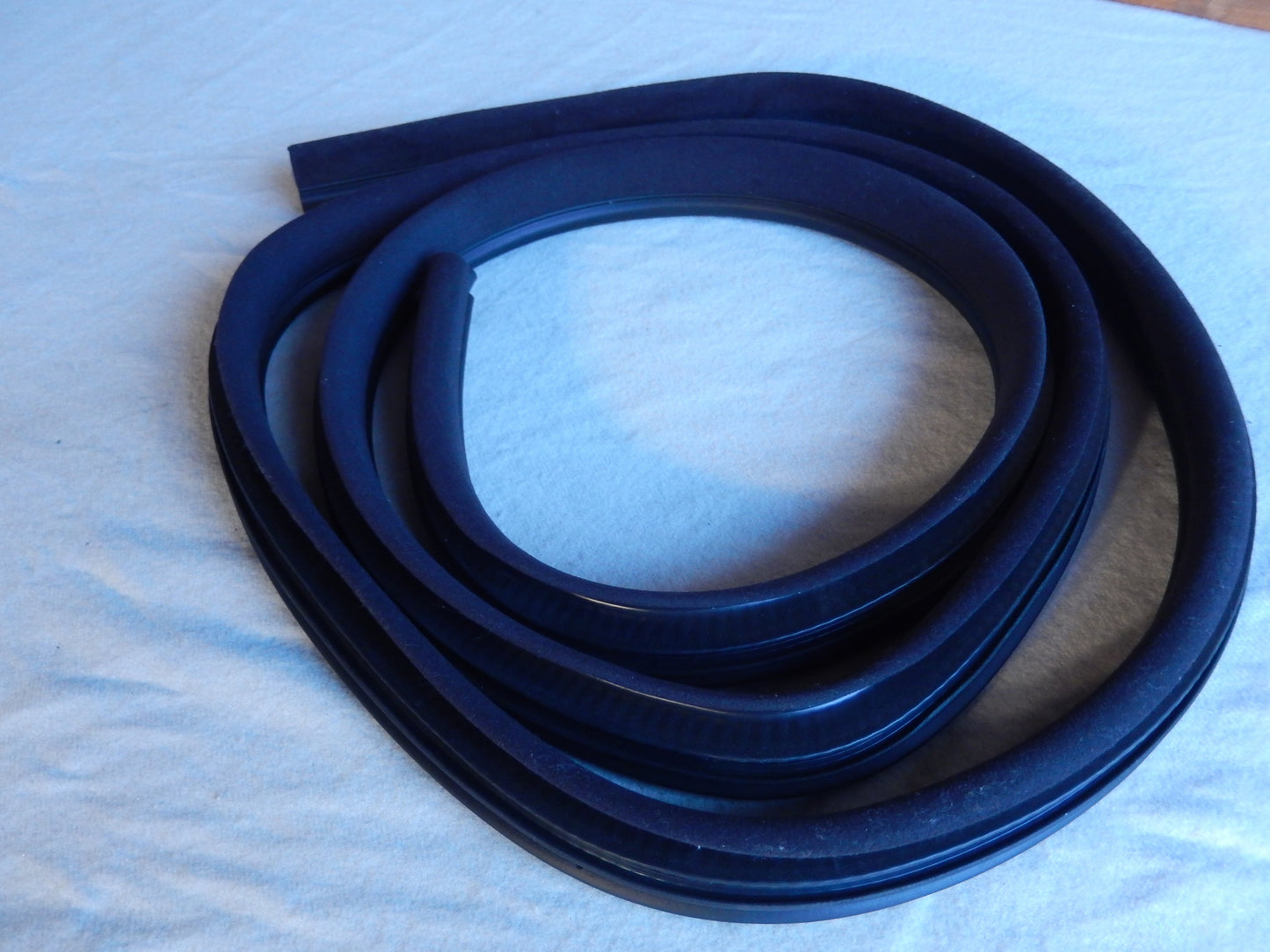 Maserati Quattroporte M-139  04 - 2014 Rear ( Left ) Drivers Door Weather Seal