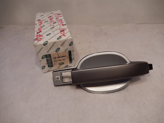 Range Rover 2003 - 06 NOS , New Exterior Door Handle Silver