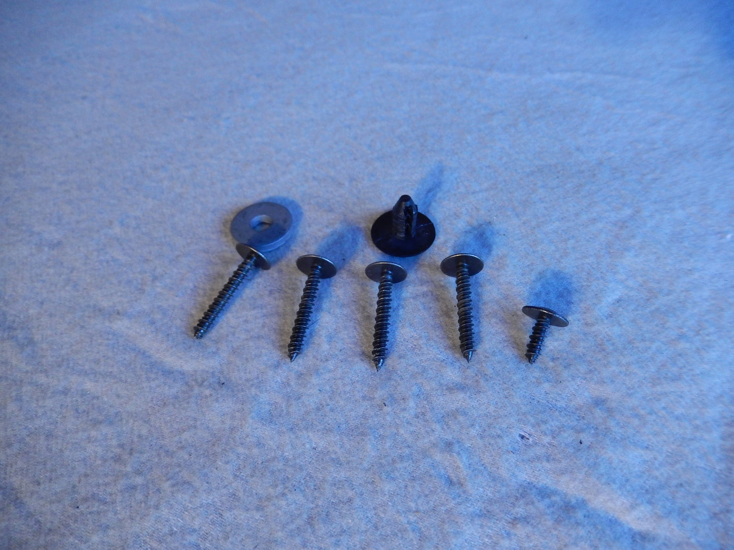 Maserati Quattroporte M-139 04 - 2014 Rearmost Interior Trunk Panel Fastener Kit