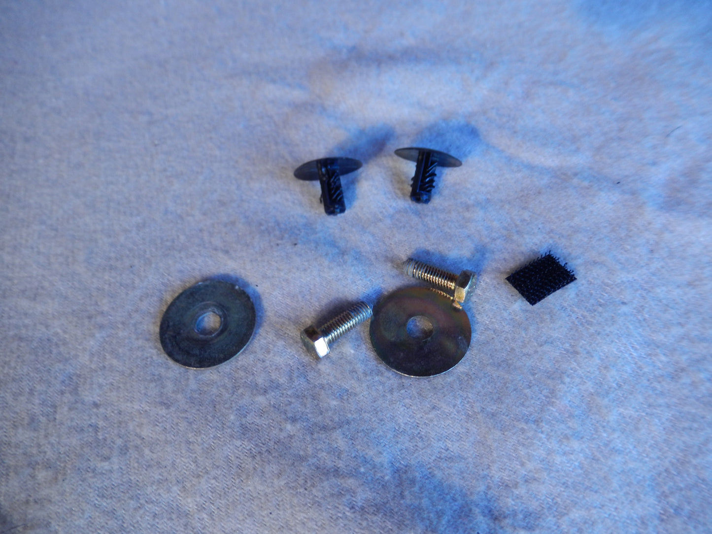 Maserati Quattroporte M-139 04 - 2014 Passengers Side Interior Trunk Panel Fastener Kit