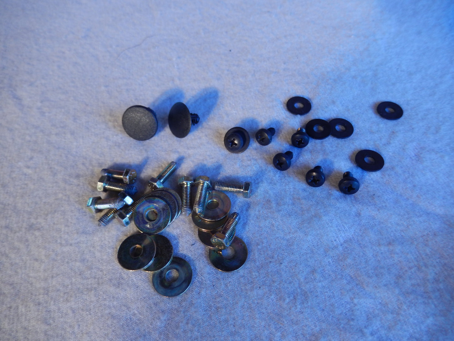 Maserati Quattroporte M-139 04 - 2014 Interior Trunk Tub Panel Fastener Kit