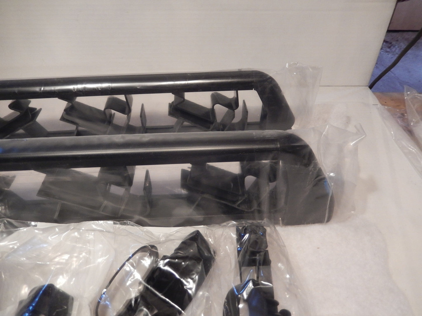 Land Rover , Defender , Range Rover , Discovery , Freelander NOS OEM Ski Rack