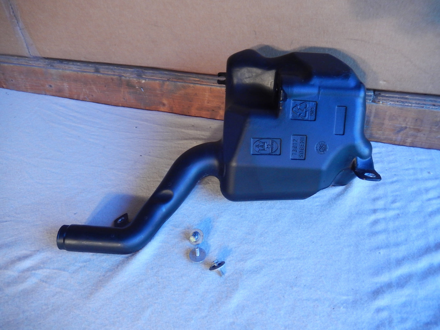 Maserati Quattroporte M-139 04 - 2014 Washer Fluid Bottle