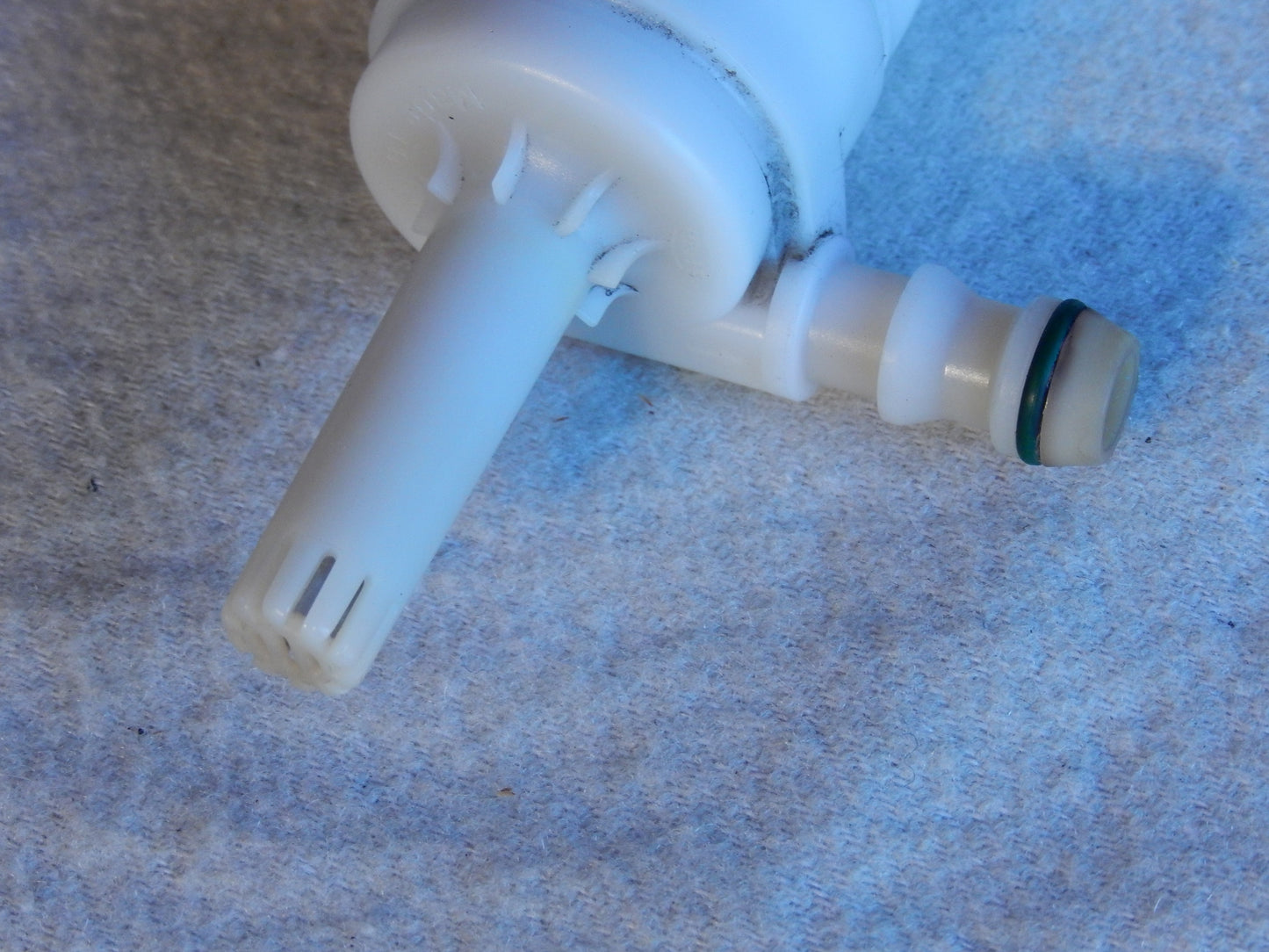 Maserati Quattroporte M-139  04 - 2014 Windshield Washer Pump