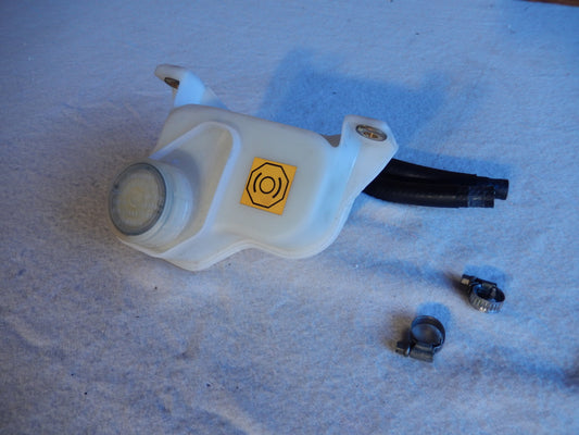 Maserati Quattroporte M-139  04 - 2014 Brake Fluid Reservoir