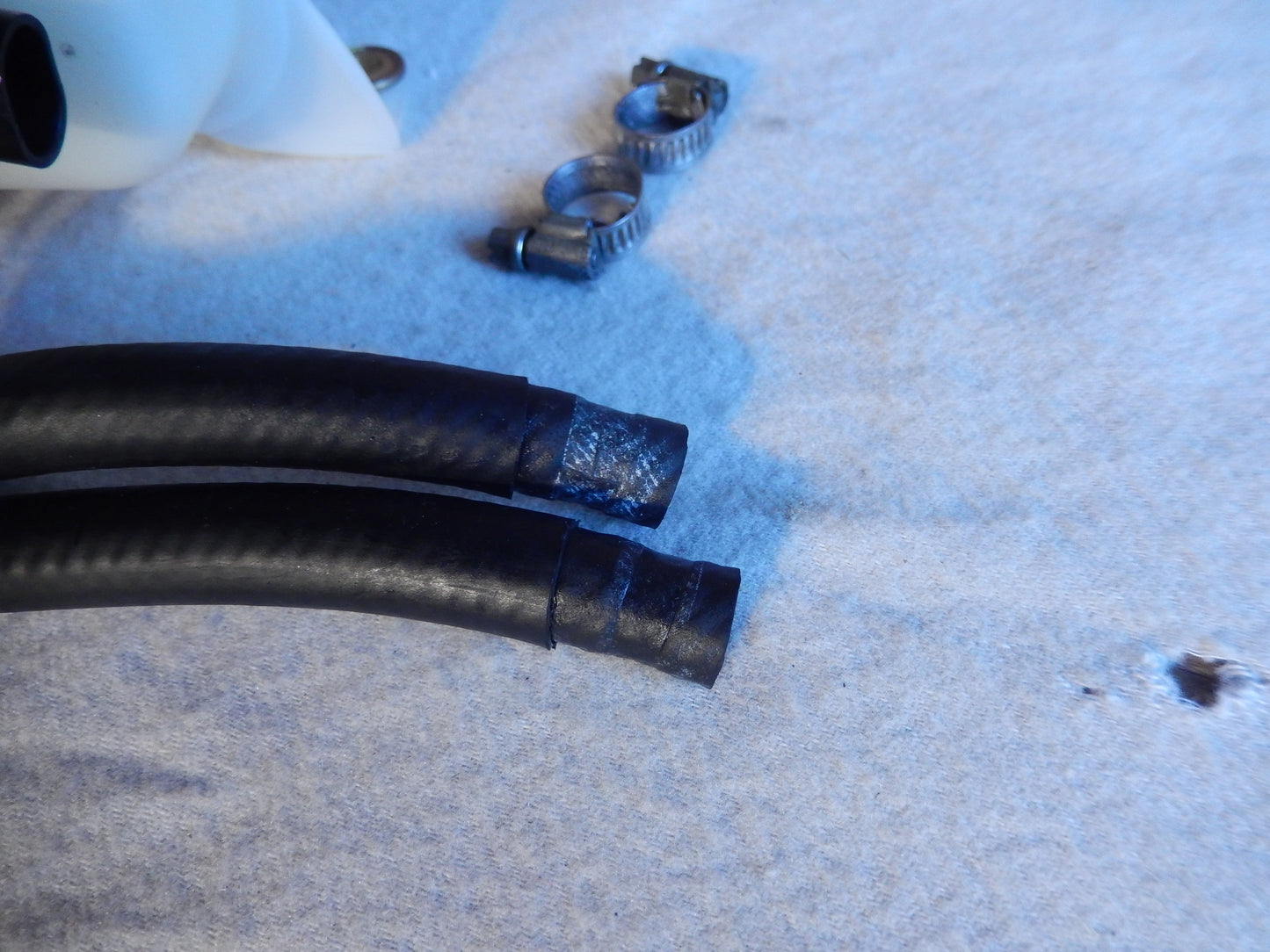 Maserati Quattroporte M-139  04 - 2014 Brake Fluid Reservoir