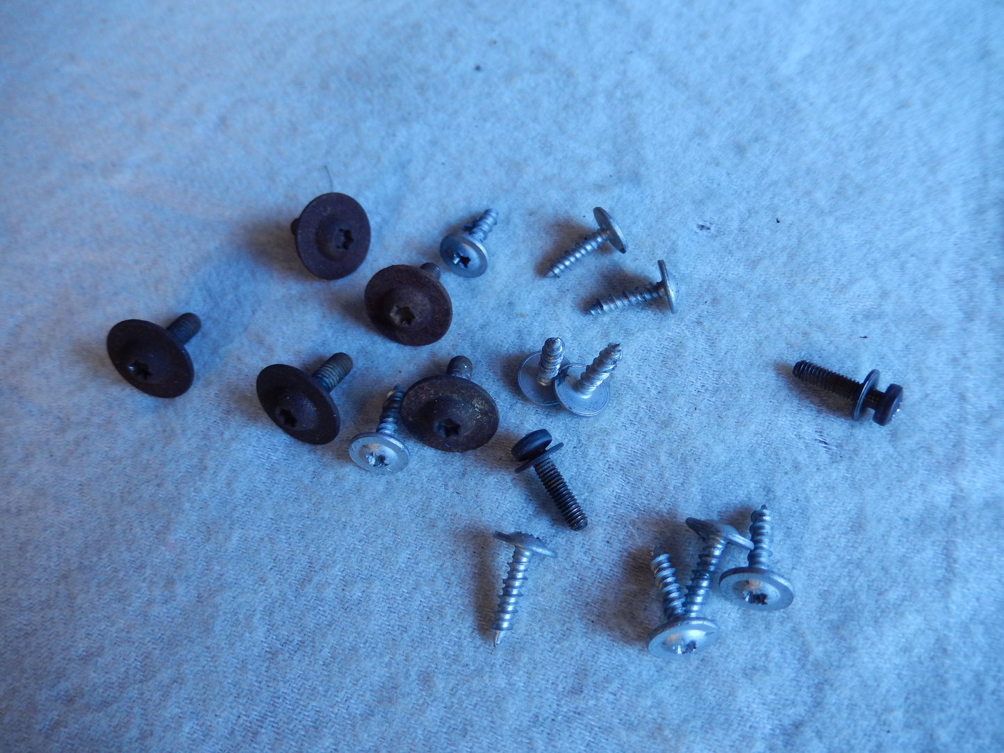 Maserati Quattroporte M-139  04 - 014 Rocker Panel Fasteners Group