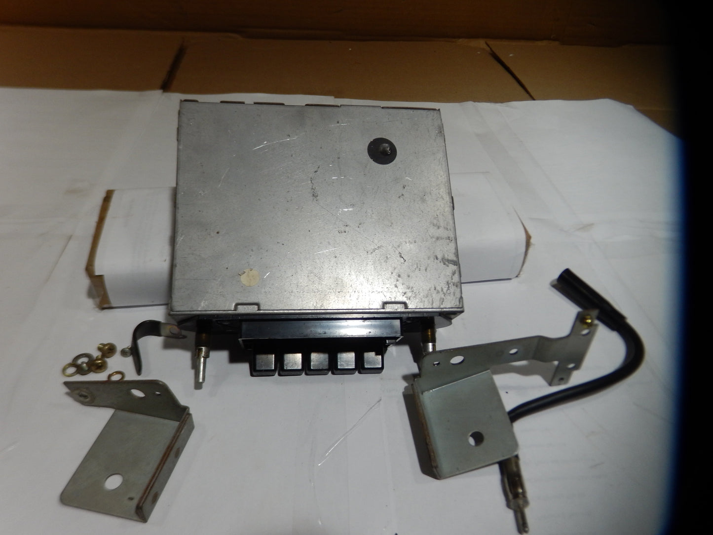 Datsun 240Z Radio  KMS  # 2411Z