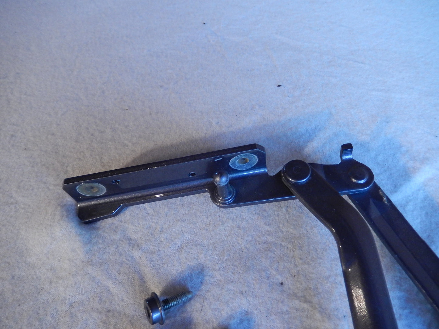 Maserati Quattroporte M-139 Drivers Side Trunk Boot Lid Hinge