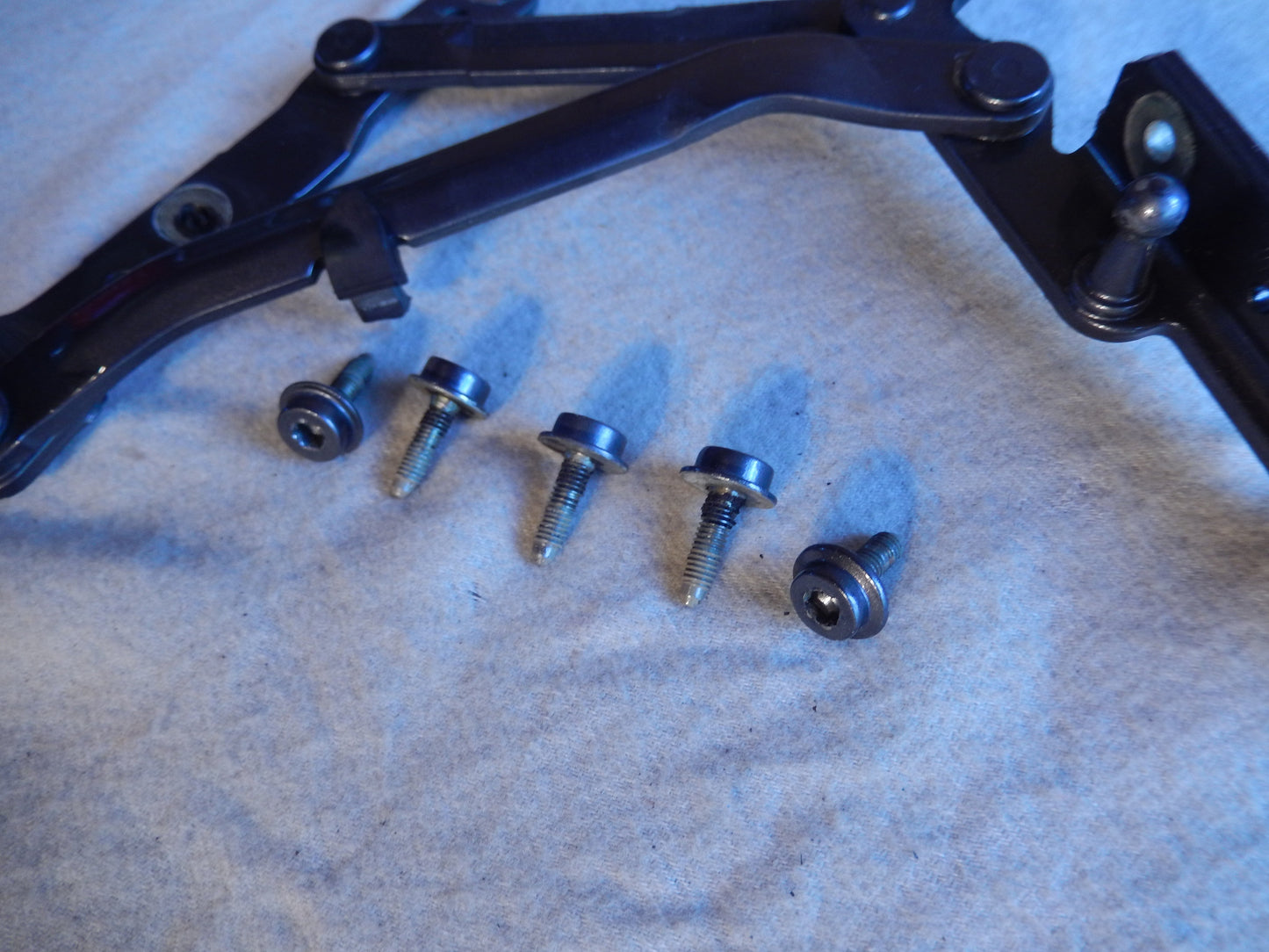 Maserati Quattroporte M-139 Passenger Side Trunk Boot Lid Hinge