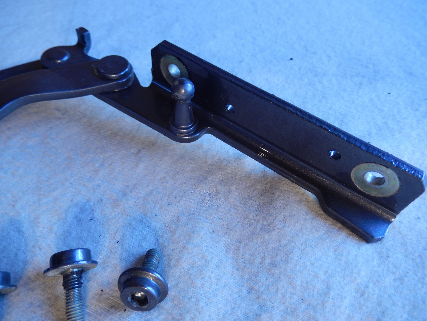 Maserati Quattroporte M-139 Passenger Side Trunk Boot Lid Hinge