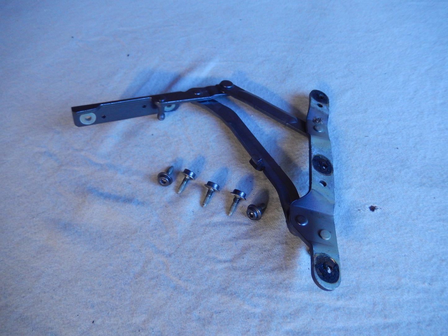 Maserati Quattroporte M-139 Passenger Side Trunk Boot Lid Hinge