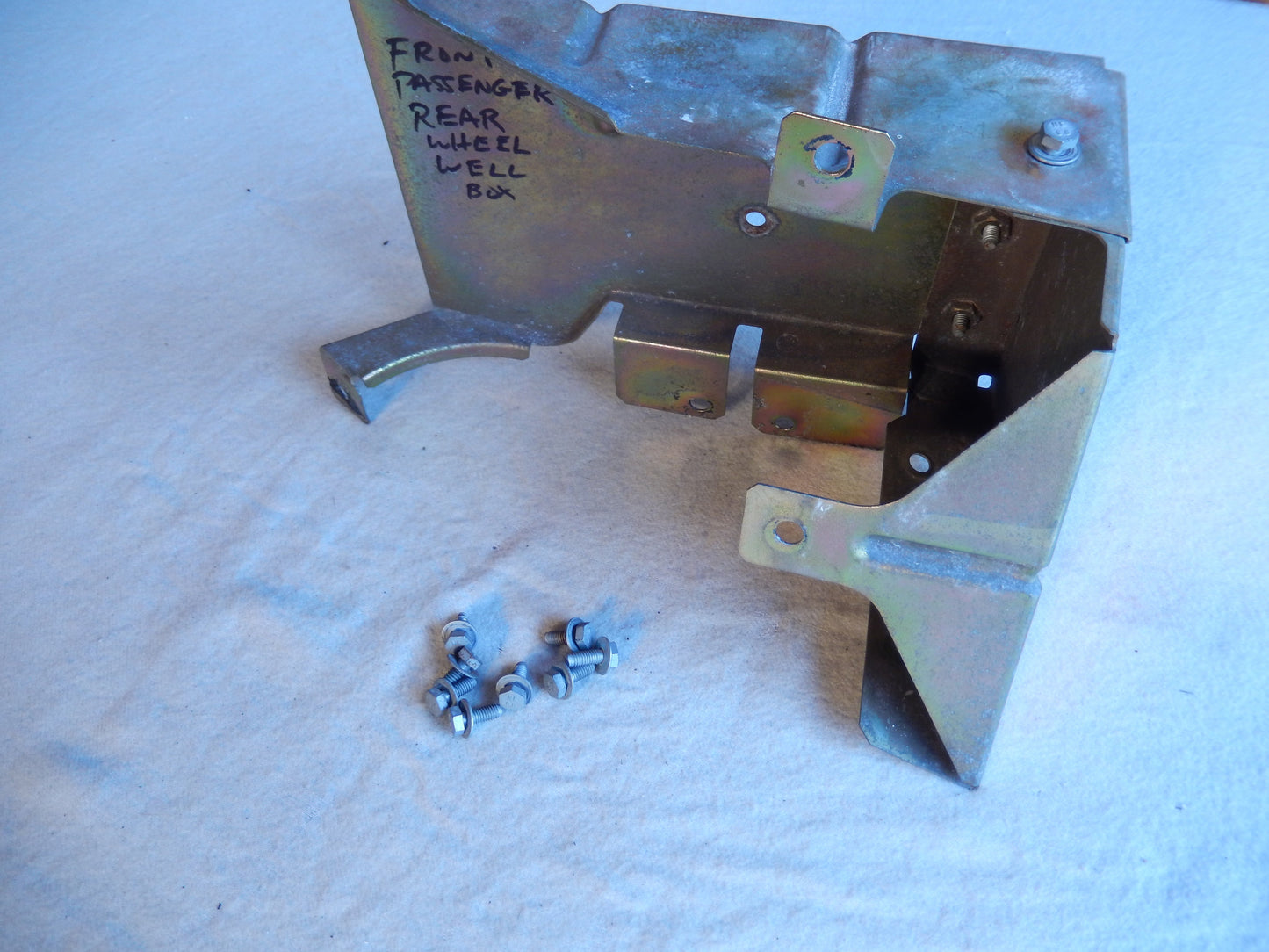 Maserati Quattroporte M-139 Passenger Side Leading Rocker Box