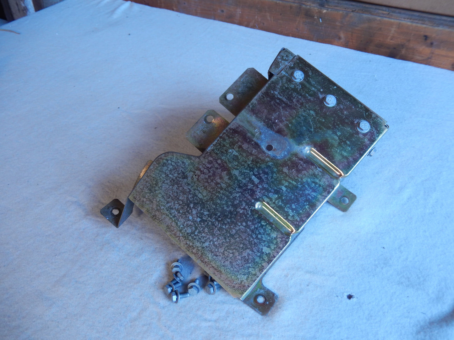 Maserati Quattroporte M-139 Passenger Side Leading Rocker Box