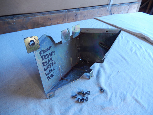 Maserati Quattroporte M-139 Driver Side Leading Rocker Box