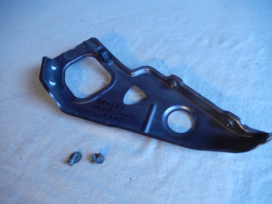 Maserati Quattroporte M-139 Driver Side Head Light Tray