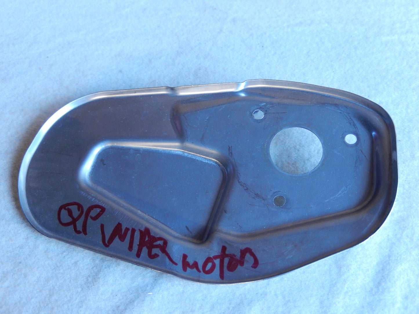 Maserati Quattroporte M-139  04 - 014 OEM Wiper Motor Mount pan