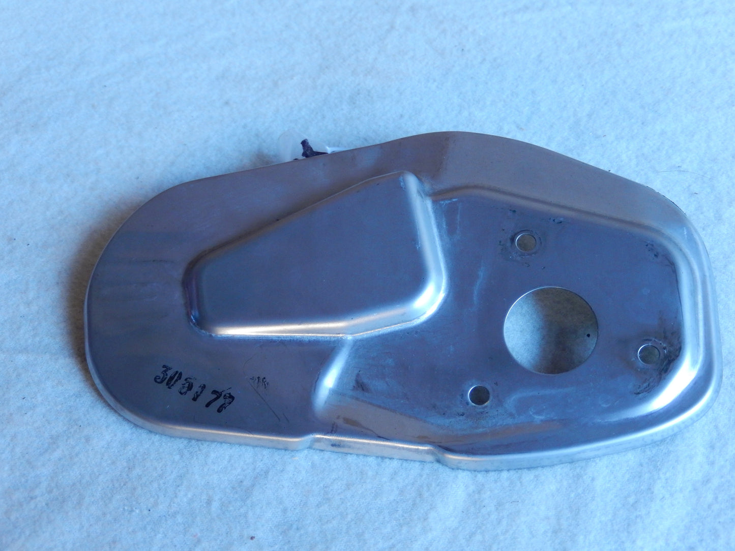 Maserati Quattroporte M-139  04 - 014 OEM Wiper Motor Mount pan