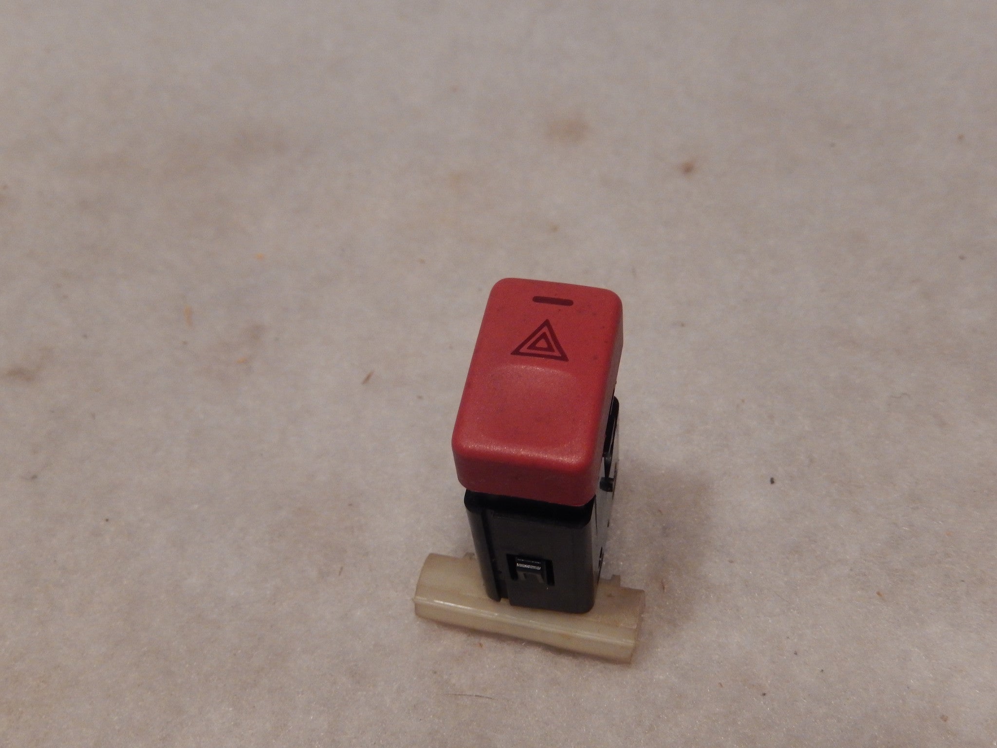 Range Rover P-38 Dashboard Hazard Switch – Joeyz Datsun