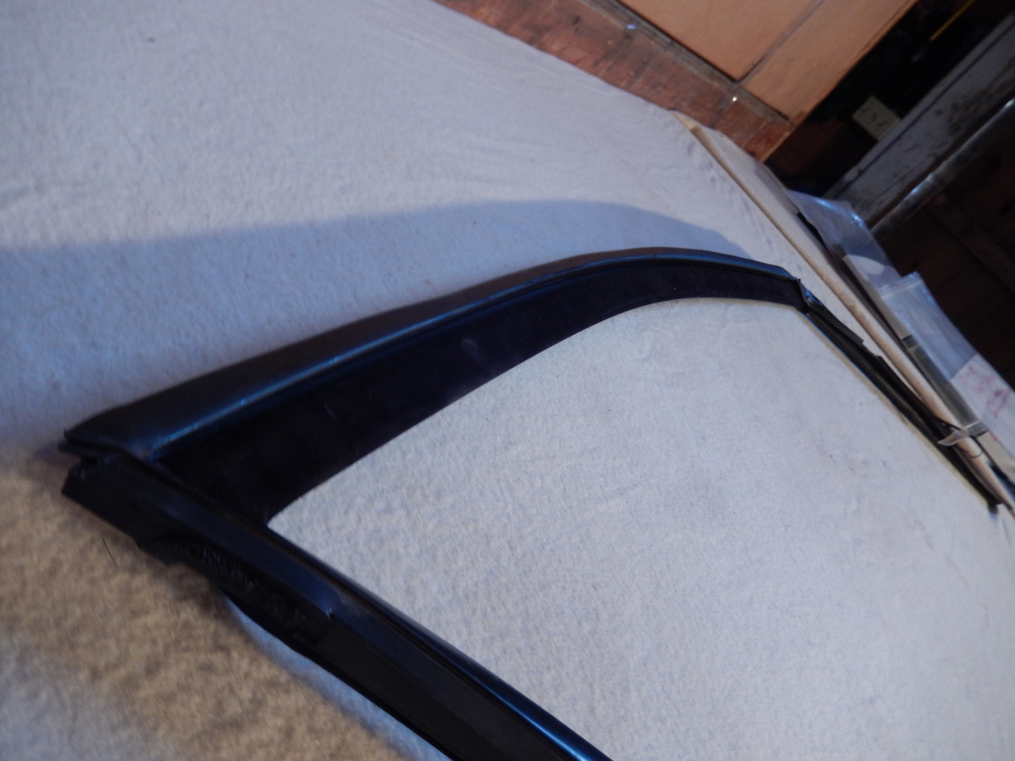 Maserati Quattroporte M-139  04 - 014 Front Passengers Exterior Door Seal