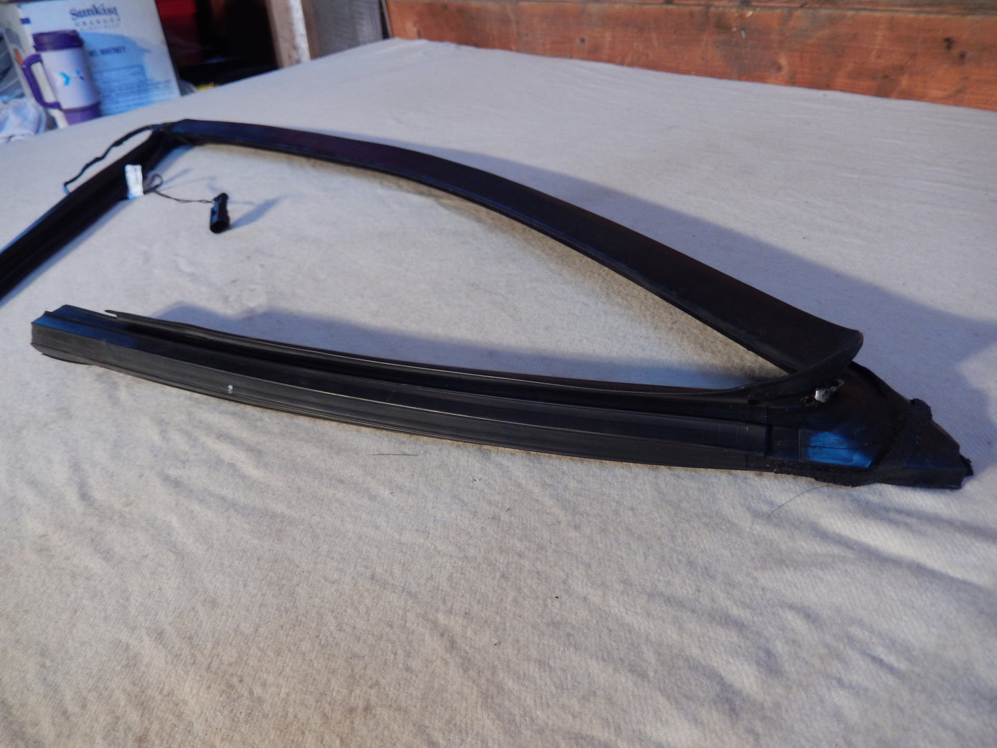 Maserati Quattroporte M-139  04 - 014 Front Passengers Exterior Door Seal