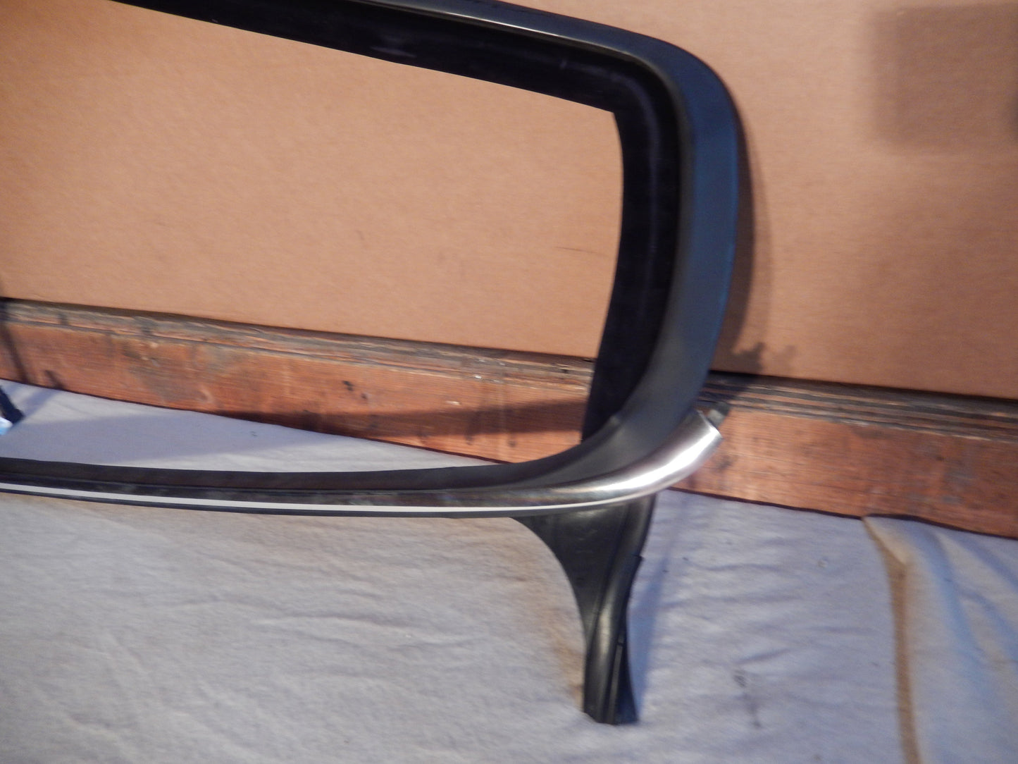 Maserati Quattroporte M-139  04 - 014 Rear Drivers Exterior Door Seal