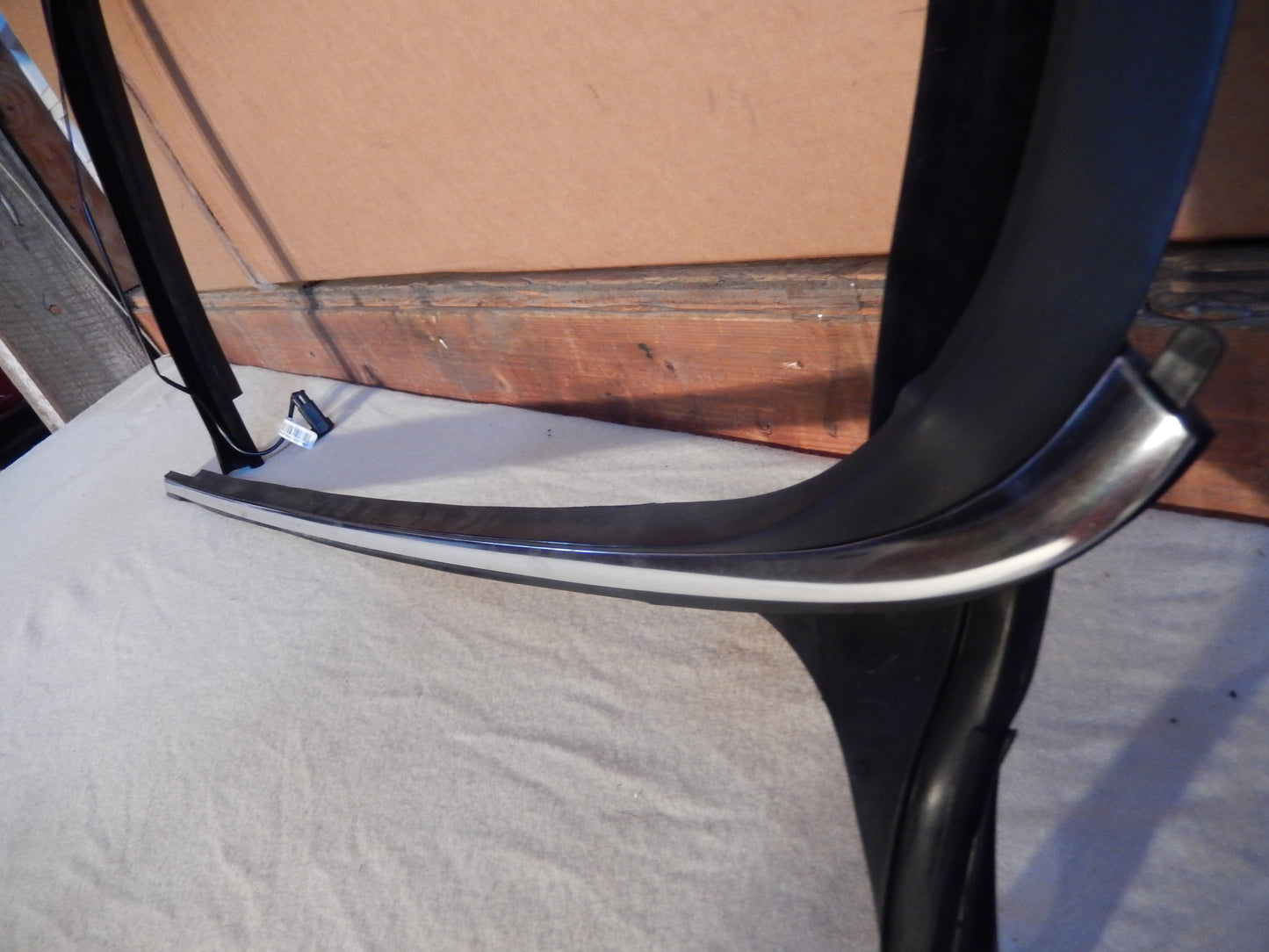 Maserati Quattroporte M-139  04 - 014 Rear Drivers Exterior Door Seal