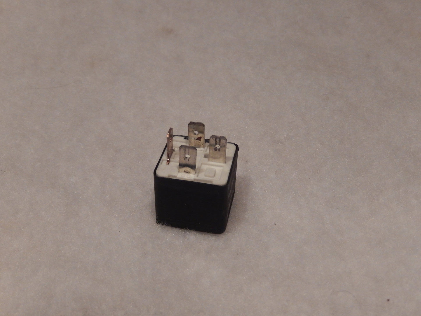 Range Rover P-38 Hella Lights Relay