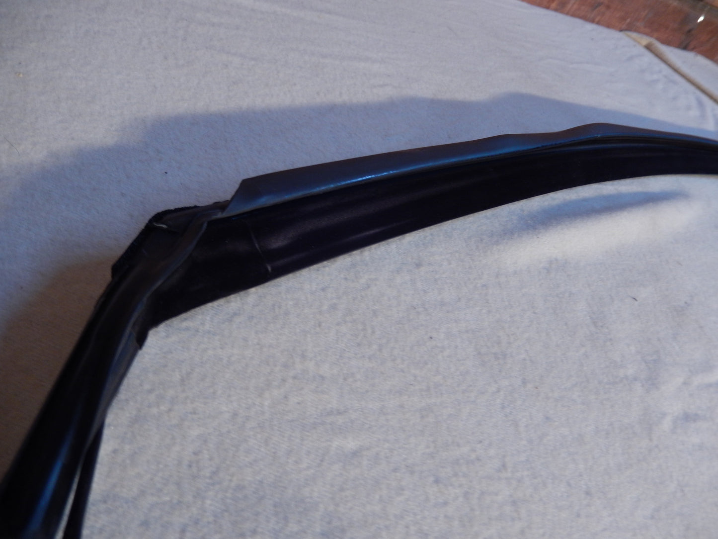 Maserati Quattroporte M-139  04 - 014 Front Drivers Exterior Door Seal