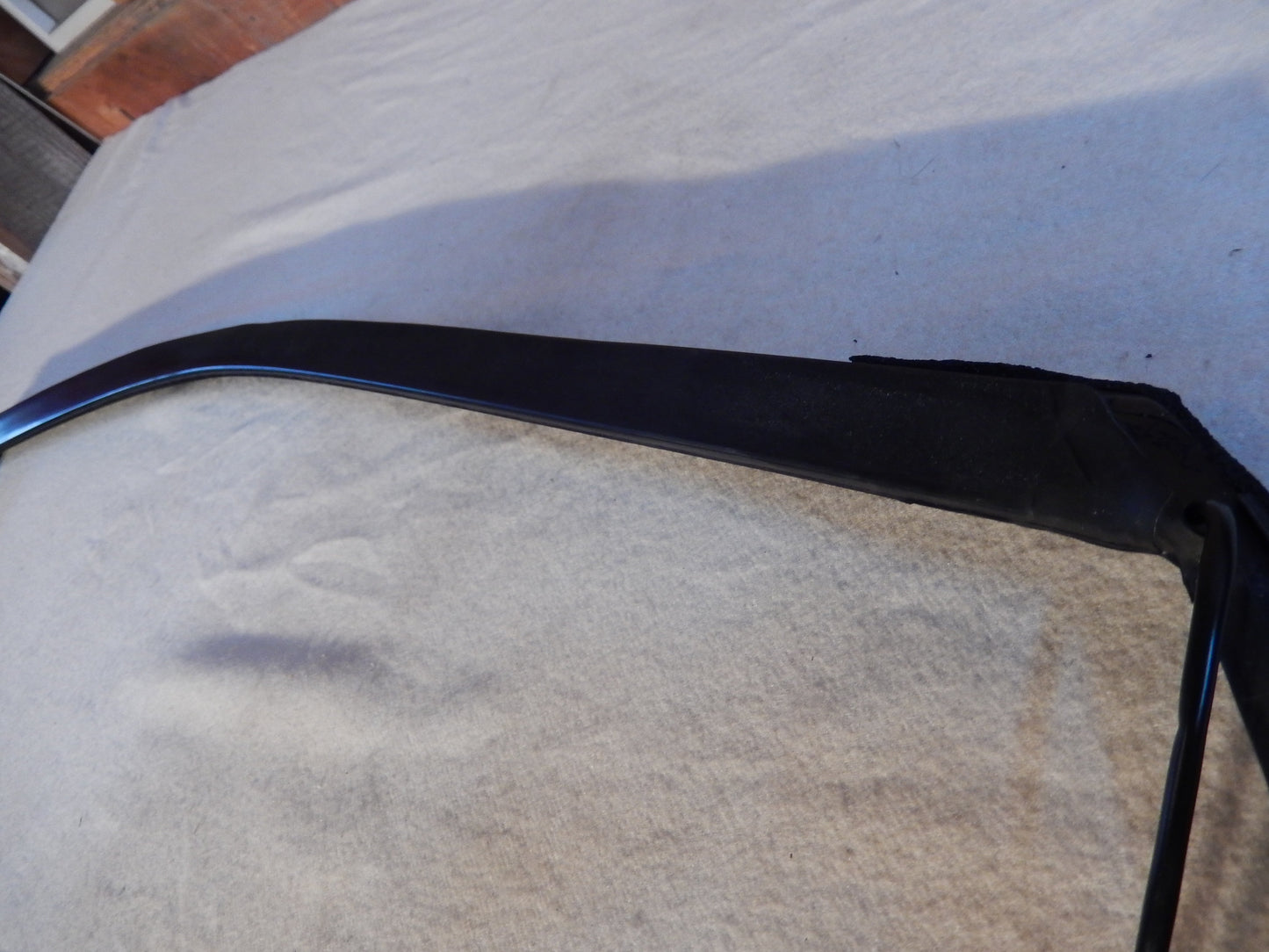 Maserati Quattroporte M-139  04 - 014 Front Drivers Exterior Door Seal