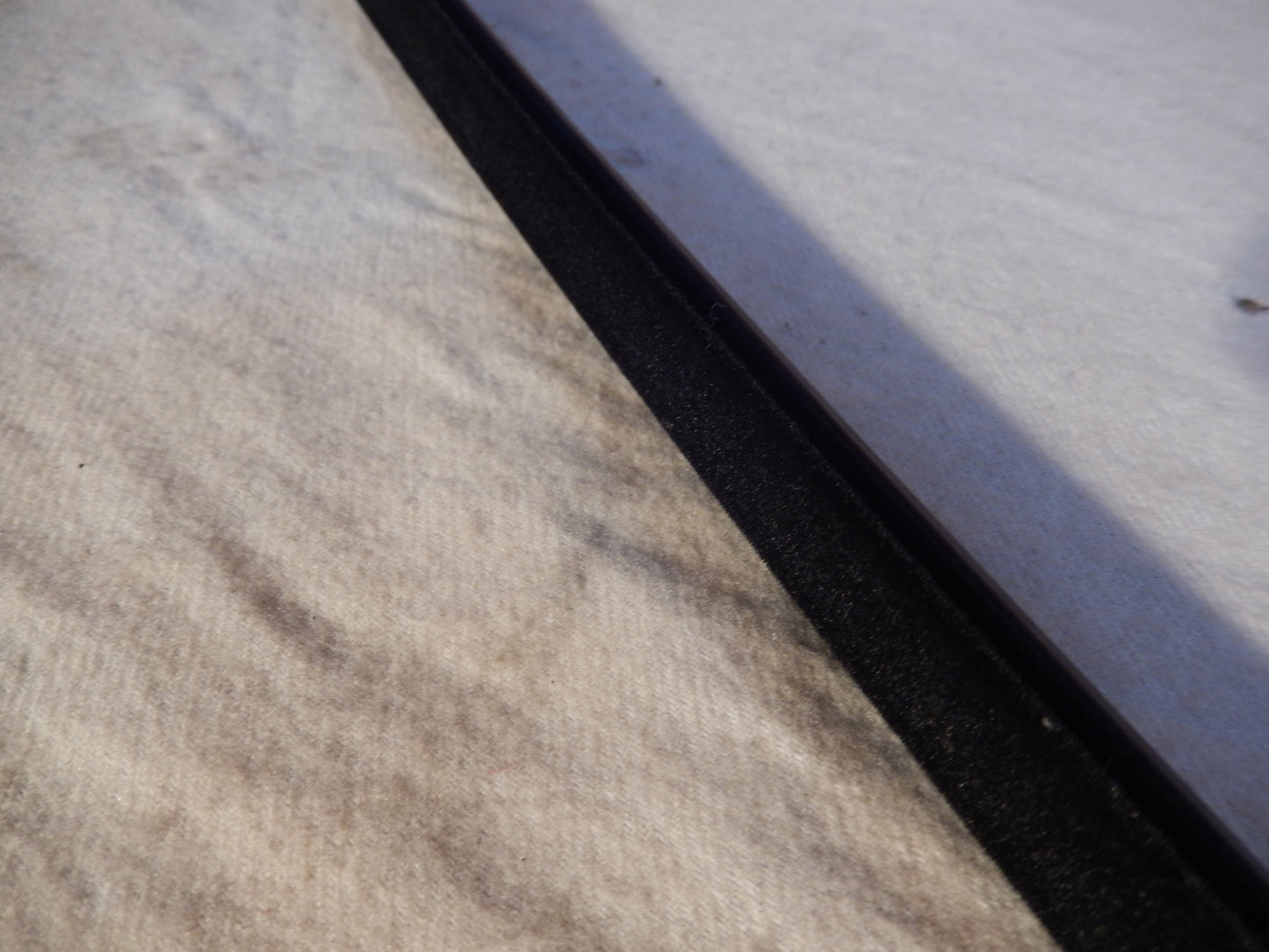 Maserati Quattroporte M-139  04 - 014 Rear Passengers Interior Window Scraper