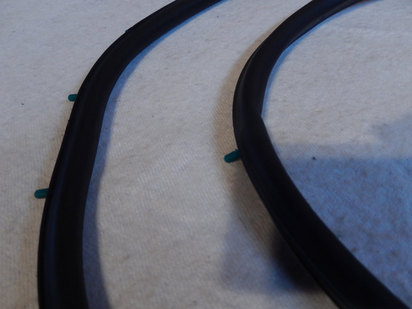 Maserati Quattroporte M-139  04 - 2014 Rear Passenger Inner Door Frame Seal