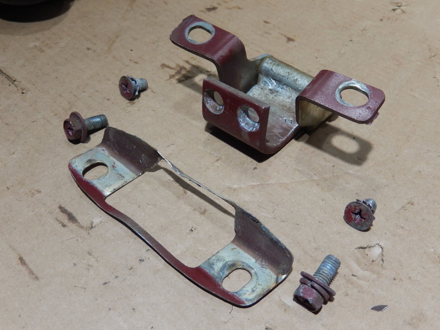 Datsun 240Z Rear Drivers Side Hatch Hinge