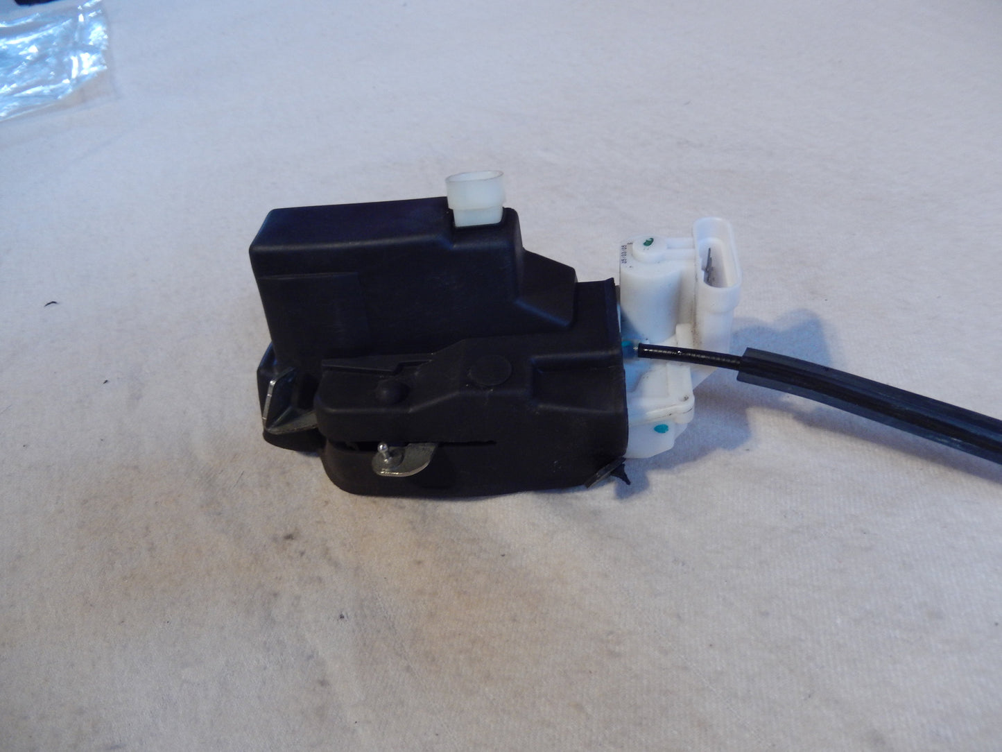 Maserati Quattroporte M-139  04 - 014 Rear Passengers Door Lock Assembly